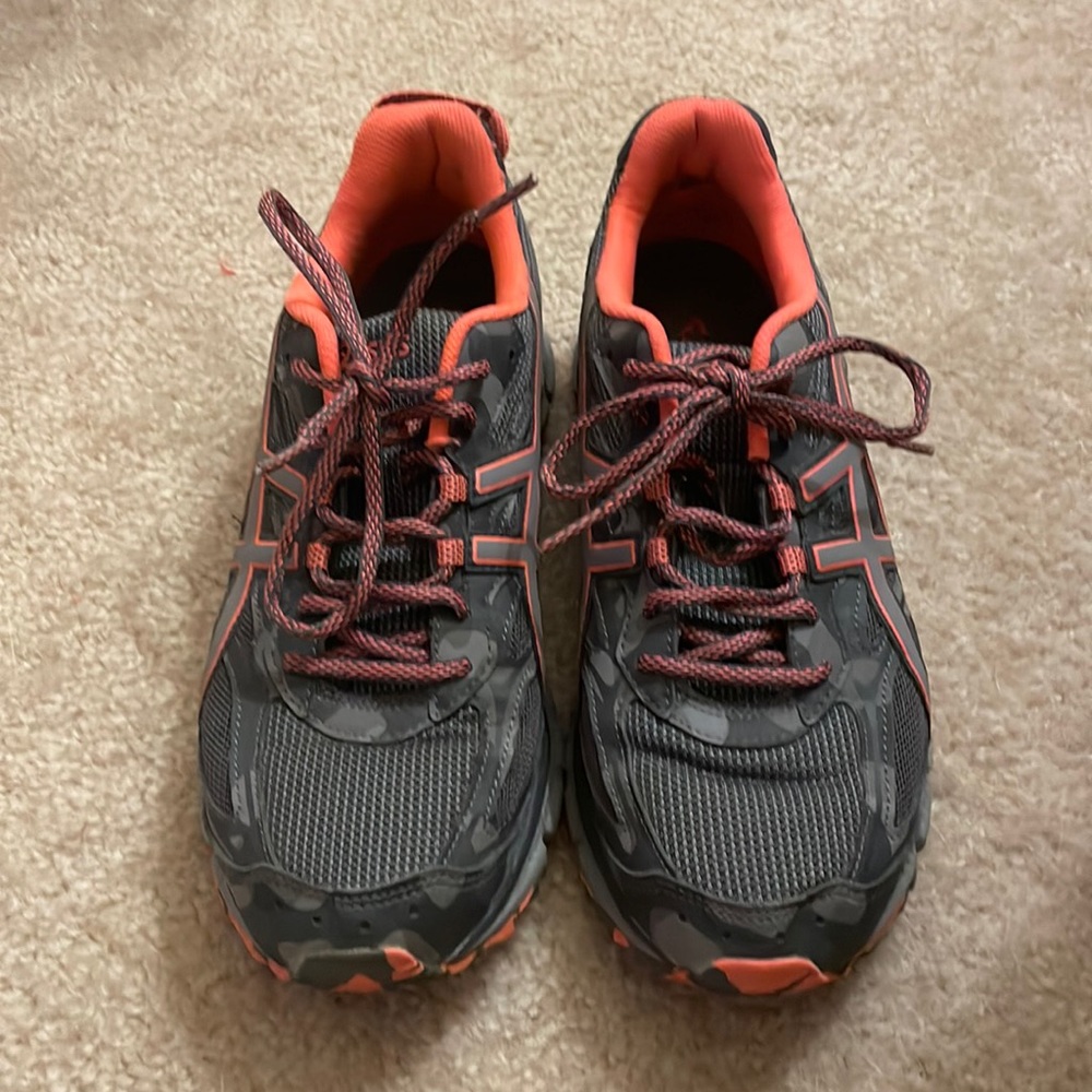 ASICS • SIZE 10